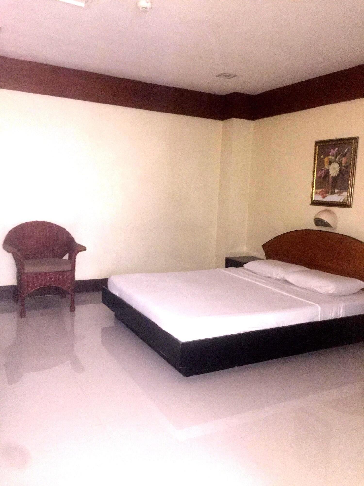 Paragon Suites Cebu Exteriör bild