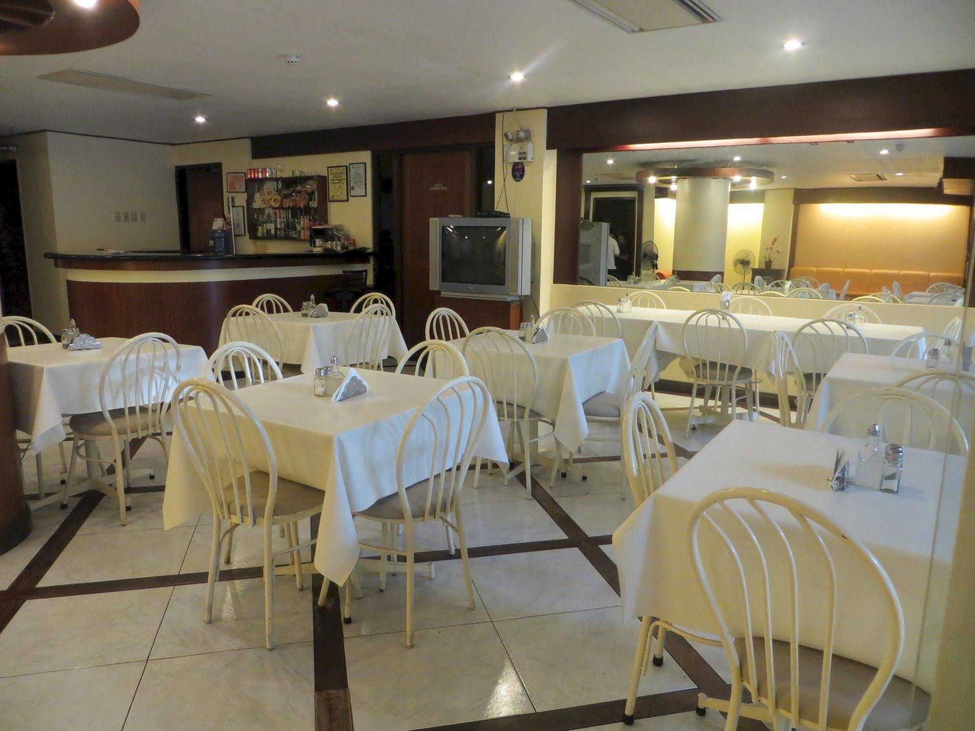 Paragon Suites Cebu Exteriör bild