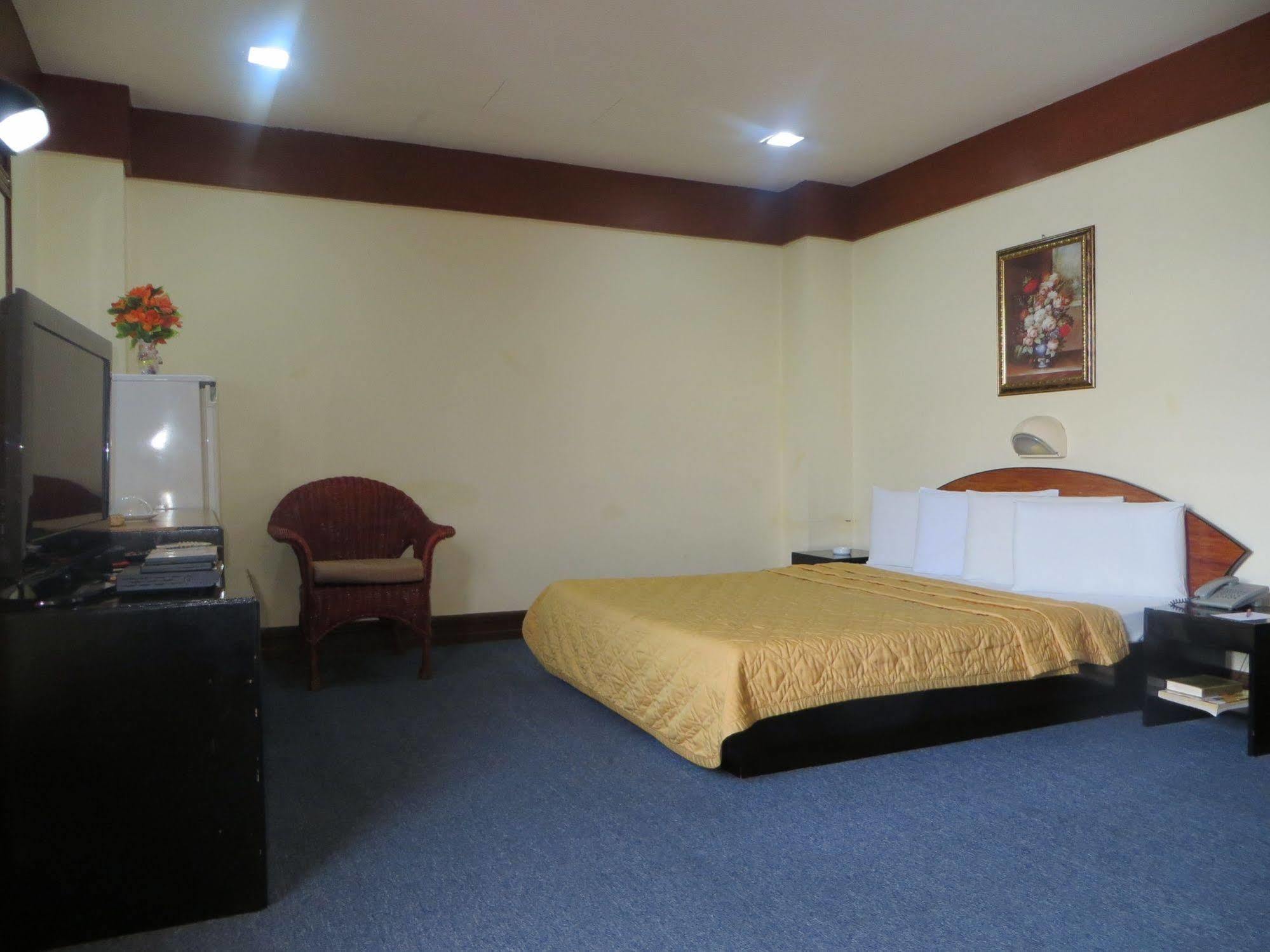 Paragon Suites Cebu Exteriör bild